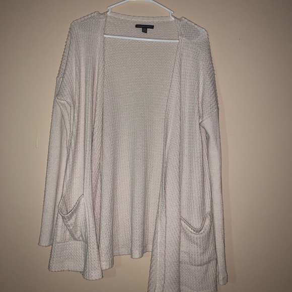 American Eagle cream cardigan - Picture 1 of 3